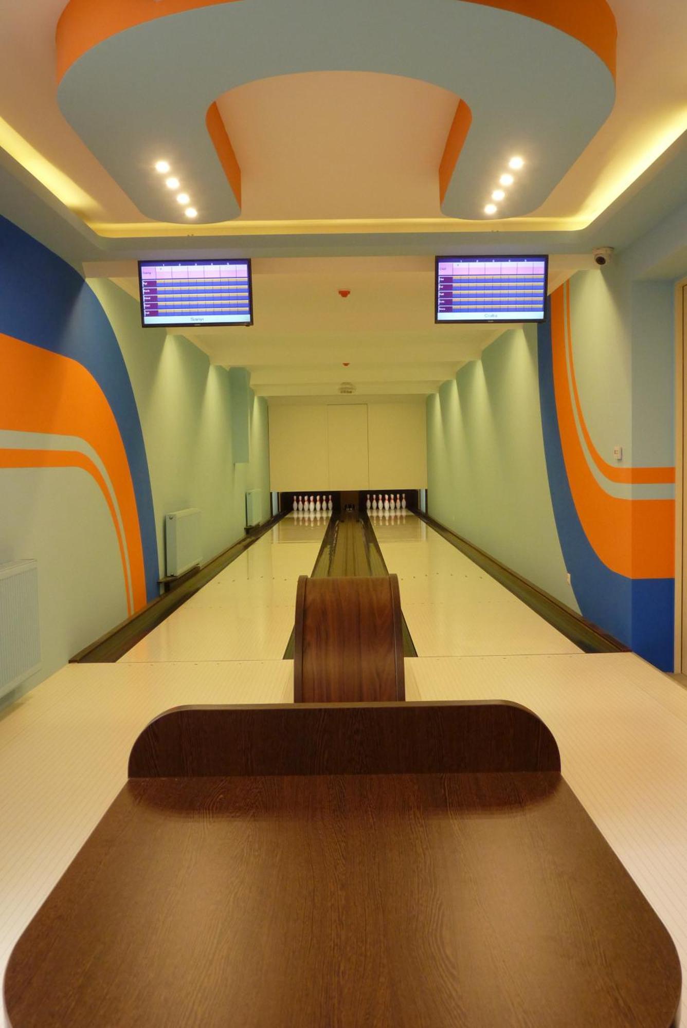 Parton Hotel & Bowling Tiszakécske Exteriér fotografie
